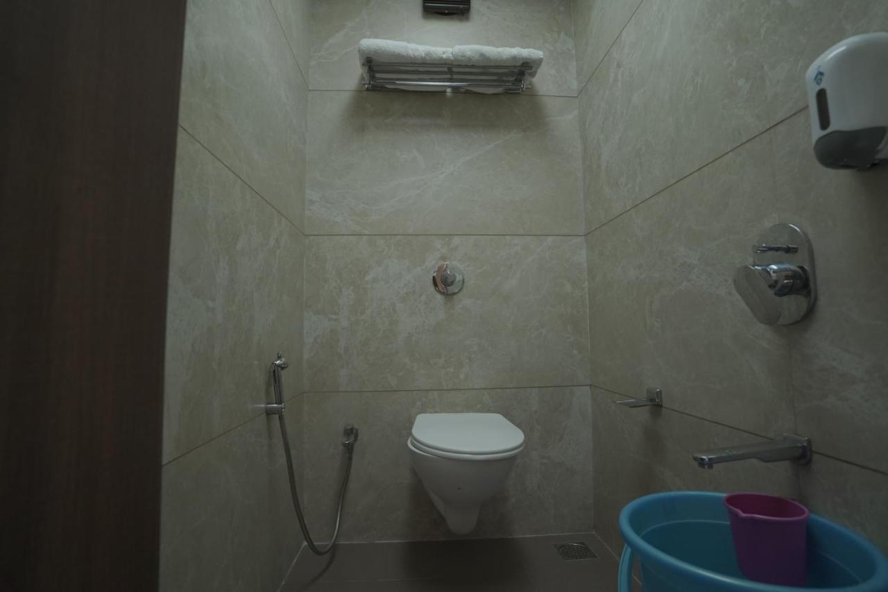 Hotel Mathoshree Thane Exterior foto
