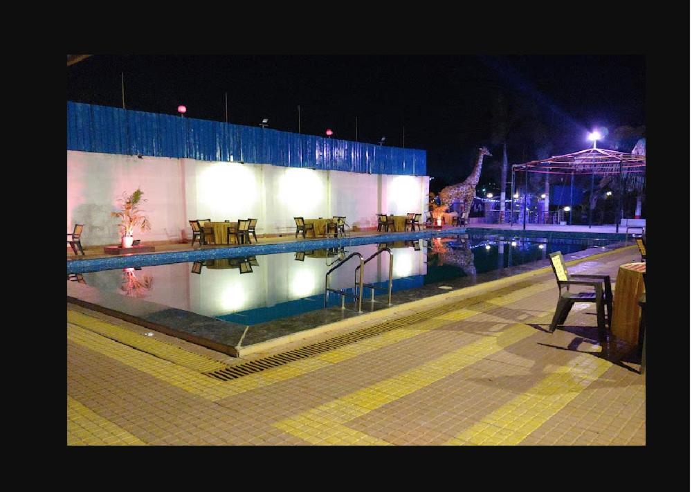 Hotel Mathoshree Thane Exterior foto